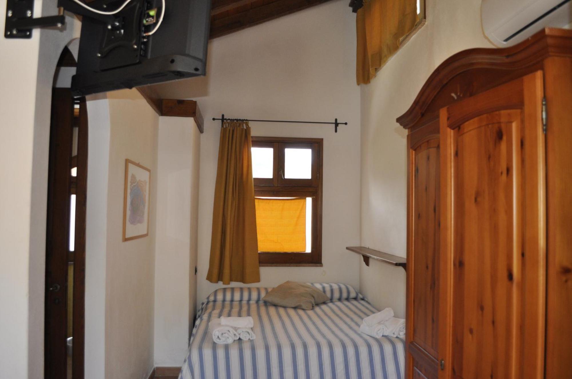 ホテル Borgo San Francesco ジョイオーザ・マレーア 部屋 写真