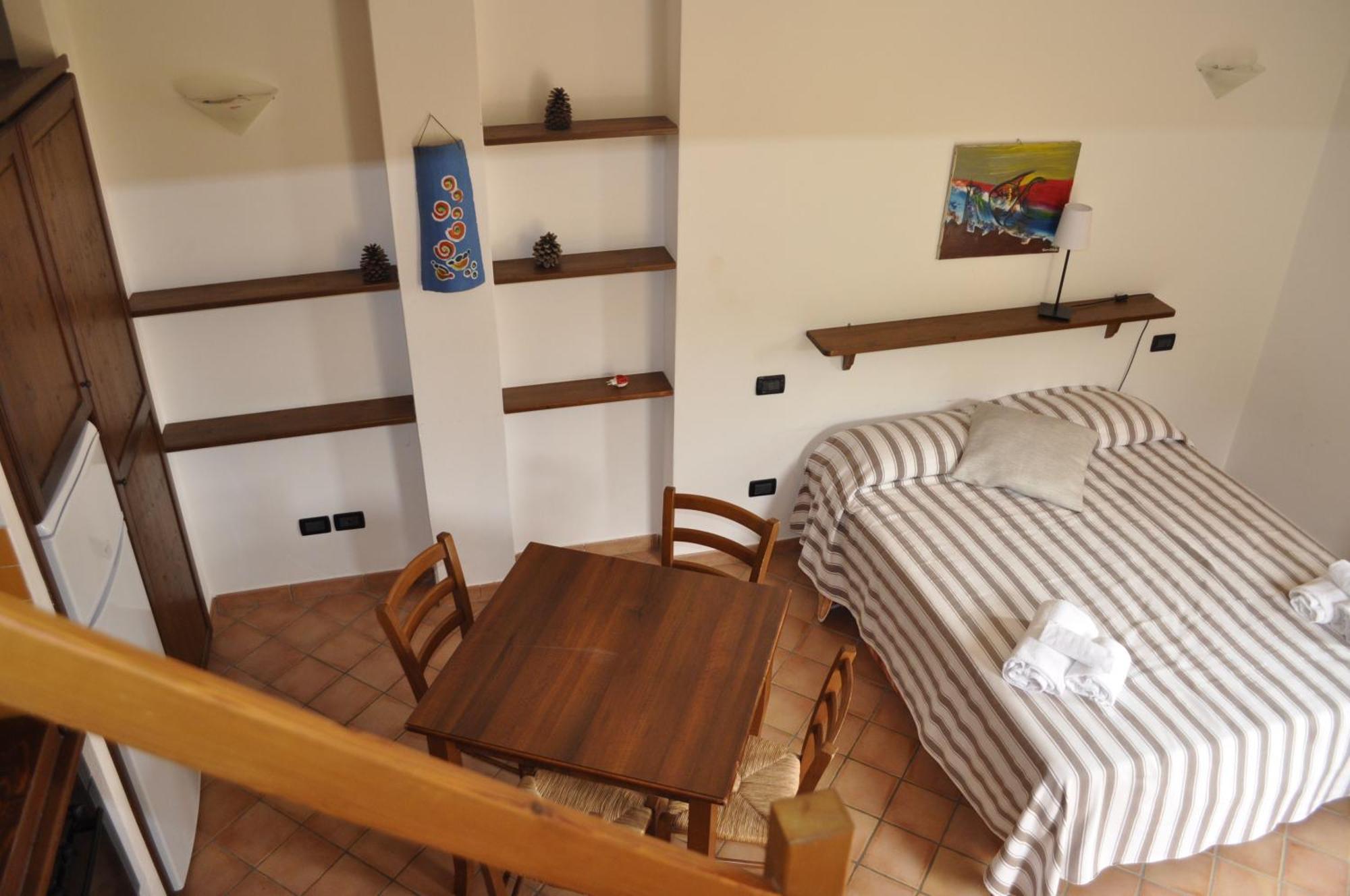 ホテル Borgo San Francesco ジョイオーザ・マレーア 部屋 写真